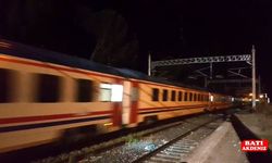 Trenle motosiklet çarpıştı