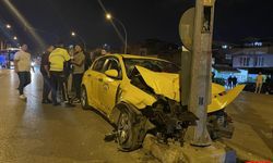 Taksi ile motosiklet çarpıştı, 6 kişi yaralandı