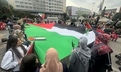 Adana'da şehitler ve Filistin için yürüyüş düzenlendi