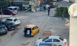 Adana'da takside bırakılan şüpheli kutudan kurdele çıktı