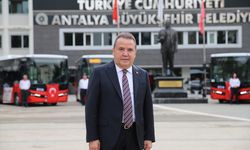 Antalya Büyükşehir Belediyesi toplu taşıma filosuna 20 yeni otobüs kattı