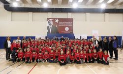 Antalya'da ilkokul ve ortaokul öğrencileri sporla buluşturuluyor