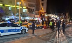 Osmaniye'de hafif ticari araçla çarpışan motosikletteki sürücü öldü