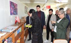 Samandağ'daki konteyner kentte kütüphane açıldı