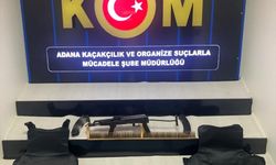 Adana'da bir evde kalaşnikof tüfek ve 2 çelik yelek ele geçirildi