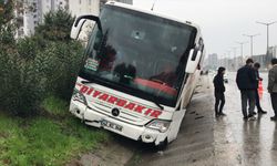 Adana'da otoyolda yolcu otobüsü ile tır çarpıştı