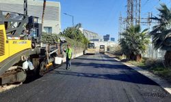 Akdeniz'de 11 mahallede yol çalışması yapıldı
