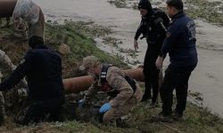 Hatay'da tahliye kanalında erkek cesedi bulundu