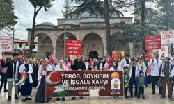 Isparta'da hekimler ve sağlık çalışanları Filistin için sessiz yürüyüş düzenledi