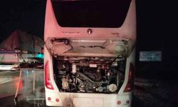 Serik'te seyir halindeki yolcu otobüsünde çıkan yangın söndürüldü