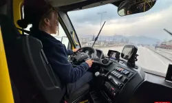 Kadın minibüs şoförü görevine başladı
