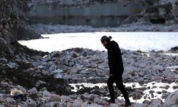 Hatay'da depremde yıkılan Rönesans Rezidans'ta hayatını kaybedenler anıldı