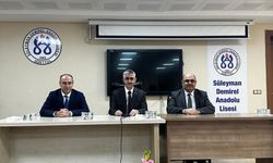 Hatay'da depremlerin birinci yılında mezarlık ziyareti