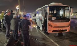 Bursa'da midibüsün elektrik direğine çarpması sonucu 10 yabancı turist yaralandı