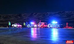 Kara yolunda çığın sürüklediği minibüsteki 1 kişi öldü