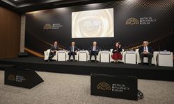 YÖK Başkanı Özvar, Antalya Diplomasi Forumu'nda panelde konuştu: