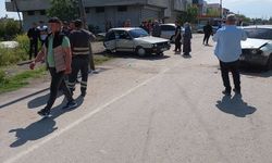 Adana'da 2 otomobilin çarpıştığı kazada 4 kişi yaralandı