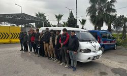 Adana'da göçmen kaçakçılığı iddiasıyla 2 zanlı tutuklandı