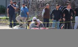 Adana'da otomobille çarpışan motosikletteki 1 kişi öldü, 1 kişi yaralandı