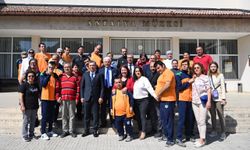 Antalya Valisi Şahin, otizmli çocukların sergisine katıldı