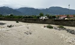 Hatay'da sağanak ve dolu hayatı olumsuz etkiledi