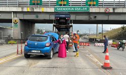 Hatay'da tır ile otomobil çarpıştı