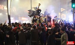 Fenerbahçe'nin Galatasaray galibiyeti Kars'ta coşkuyla kutlandı