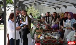 Öğrencilerin anneleriyle pişirdikleri yemekler için yarışma düzenlendi