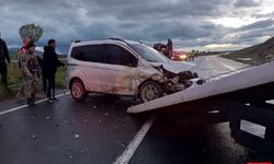 Otomobil ile hafif ticari aracın çarpıştığı kazada 5 kişi yaralandı