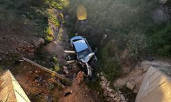 Şarampole yuvarlanan otomobilin sürücüsü yaralandı