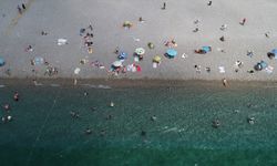 Antalya'da sıcak hava ve yüksek nem bunalttı