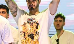 Basketbol Süper Ligi'ne yükselen Mersin Büyükşehir Belediyesi şampiyonluğu kutladı