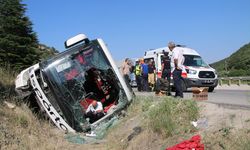 Yoldan çıkan otobüsteki 1 kişi öldü, 10 kişi yaralandı