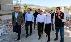 Hatay Valisi Mustafa Masatlı, yapımı devam eden deprem konutlarını inceledi
