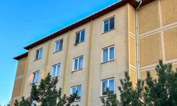 Dördüncü kattan düşen 3 yaşındaki çocuk öldü