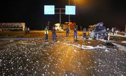 Takla atan minibüsün sürücüsü öldü