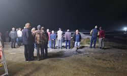 Kayıkları alabora olan 2 balıkçıdan 1'i kayboldu