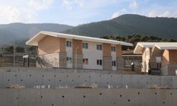 Hatay'da 100. Yıl Köyü Projesi ilk etap evlerinin anahtarları törenle sahiplerine teslim edildi