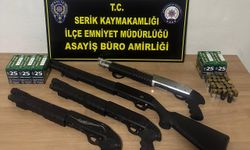 Serik'te ruhsatsız av tüfekleri ele geçirildi