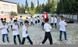 “Okul Kıyafetleri: Miras mı, İhale mi?”