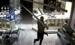Kuyumcudan 1 milyon lira değerinde altın çalan 3 zanlı yakalandı
