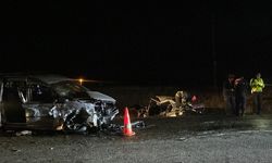 Otomobille hafif ticari aracın çarpıştığı kazada 3 kişi yaralandı