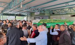 Mersin'de ağaca çarpan motosikletteki 2 kişi öldü