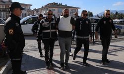 Bir kişiyi silahla öldüren zanlı adliyeye sevk edildi