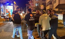 Hafif ticari araçla çarpışan motosikletli kurye ağır yaralandı