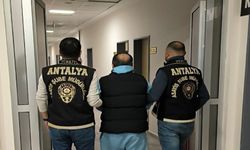 Antalya'da Aranan Şahıslar Yakalandı