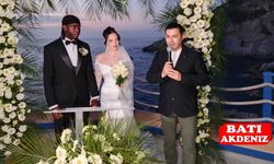 Kaleci At Zigi, Kuşadası'nda dünyaevine girdi