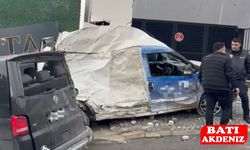 Trafik kazası ; Çarptığı vatandaşı 50 metre sürükledi