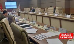 Bakan Mehmet Nuri Ersoy gelmedi CHP'liler komisyonu terk etti.