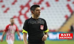 Yaşar Kemal Uğurlu hakemliğe veda etti